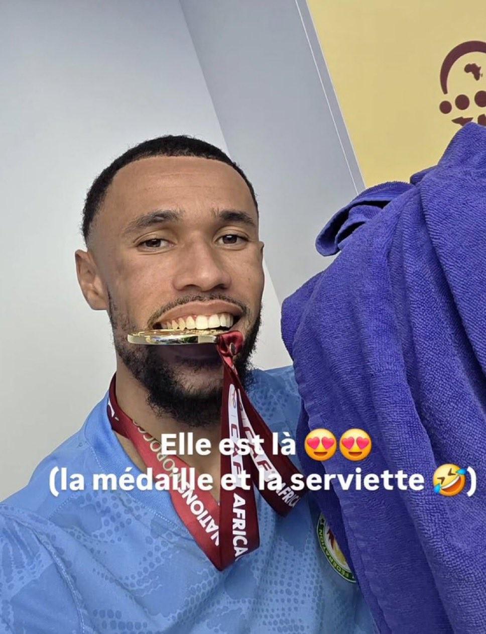 乐竞体育官网注册-塞内加尔总理接见球队时打趣替补门将：你毛巾呢？